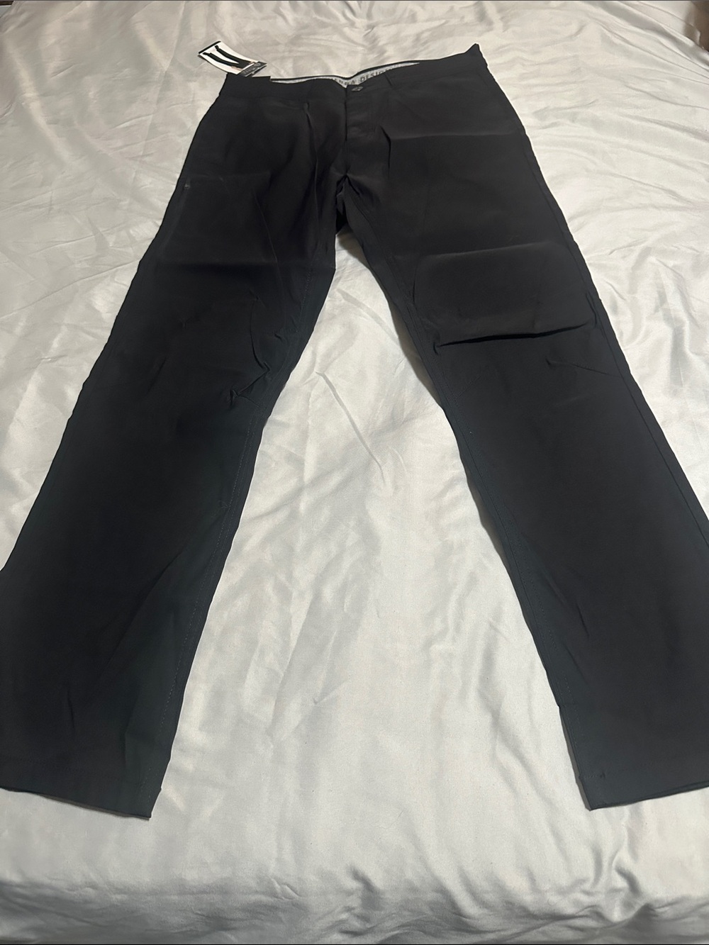 Women’s  Black Pants with Streamlined Fit